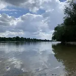 Marika Vendeghaz Szigetmonostor