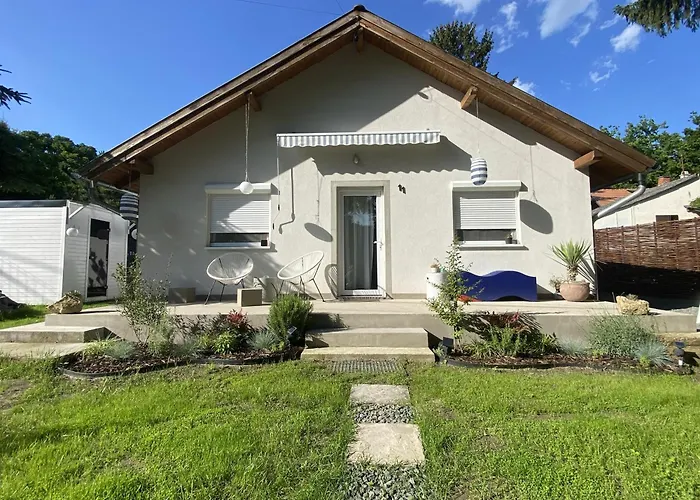 Marika Vendeghaz Holiday home Szigetmonostor